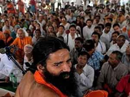 ராம்தேவின் உண்ணாவிரதப் போராட்டத்தின்போது தடியடி நடத்தவில்லை-டெல்லி போலீஸ்