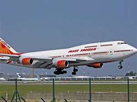 55,000 ஊழியர்களுக்கு சம்பளம் தரத் திணறும் ஏர் இந்தியா!