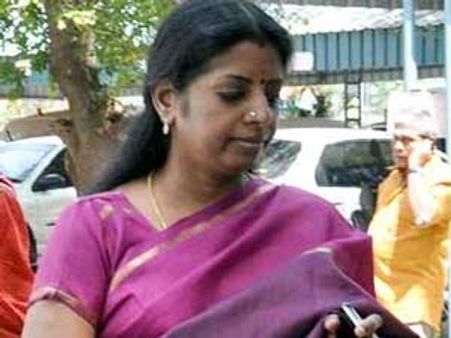 ராசா மனைவி, சகோதரரிடம் வருமானவரி அதிகாரிகள் விசாரணை: