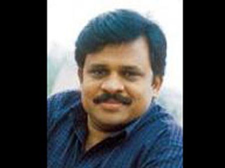 ராஜ்யசபா தேர்தலில் அதிமுக சார்பில் பத்திரிக்கையாளர் ரபி பெர்னார்ட் போட்டியிடுகிறார்