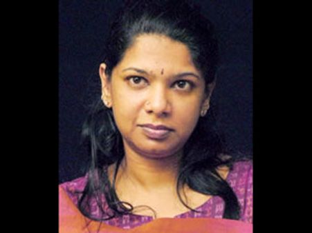 விடுதலையாவதற்காக 2ஜி ஊழல் வழக்கில் அப்ரூவராவாரா கனிமொழி?