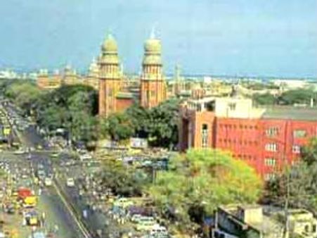 சென்னையில் வரலாறு காணாத மின்வெட்டு- நகரமே ஸ்தம்பித்தது- செயலிழந்தது உயர்நீதிமன்றம்