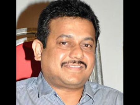 ரூ.1.25 கோடி மோசடி, கொலை மிரட்டல் புகார்: சன் பிக்சர்ஸ் சிஓஓ சக்சேனா திடீர் கைது!