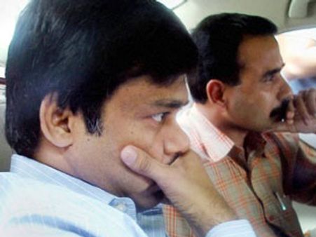 கழுத்து அழுத்தப்பட்டதால் பாட்சா மரணம்: டாக்டர் வாக்குமூலம்-தற்கொலை கடிதம் போலி?