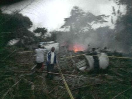 காங்கோ நாட்டில் விமானம் விழுந்து நொறுங்கி 72 பேர் பலி