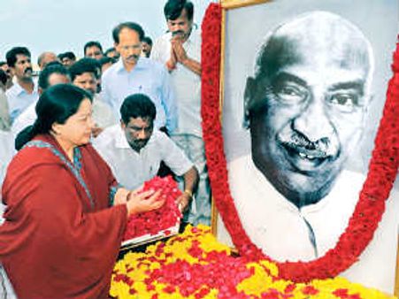 பெருந்தலைவர் காமராஜர் 109 பிறந்த நாள்: ஜெயலலிதா மரியாதை!