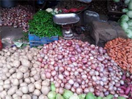 வரத்து அதிகரிப்பு:. காய்கறி விலைகள் குறைந்தன!