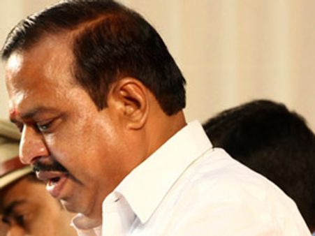 தமிழக அமைச்சர் அக்ரி கிருஷ்ணமூர்த்தி மீது நில மோசடி புகார்