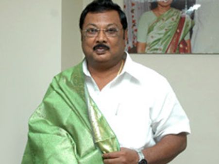 கருணாநிதி சுறுசுறுப்பாக இருக்கையில் புதிய தலைவர் தேவையில்லை: அழகிரி