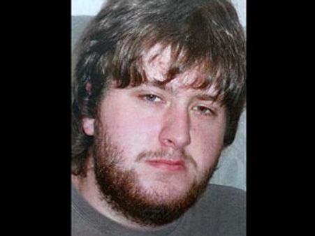 இங்கிலாந்தில் 12 மணிநேரம் தொடர்ந்து வீடியோ கேம் ஆடிய வாலிபர் பலி