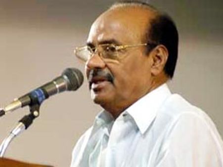 சமச்சீர் கல்வியை அமல்படுத்தக் கோரி பாமக போராட்டம்- ராமதாஸ் கைதாகி விடுதலை