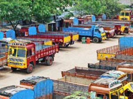 18-ம் தேதி நள்ளிரவு முதல் லாரி ஸ்ட்ரைக்... பொருட்கள் விலை உயரும் அபாயம்!