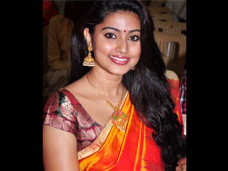 மகளிர் மதிப்பை உயர்த்தும் புடவை!