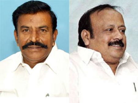 சங்கரநாராயண கோவிலில் முன்னாள் அமைச்சர்கள் கே.என்.நேரு, எம்ஆர்கே பன்னீர்செல்வம் பரிகார பூஜை!