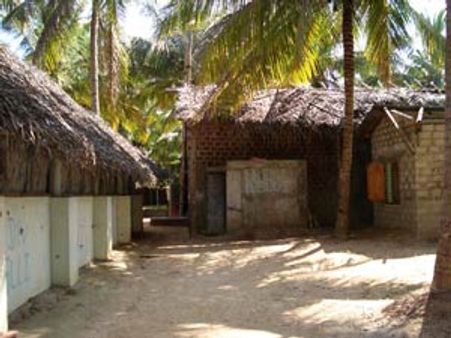 எல்டிடிஇ தலைவர் பிரபாகரன் வாழ்ந்த வீட்டை தமிழர்கள் பார்க்க இலங்கை அரசு தடை