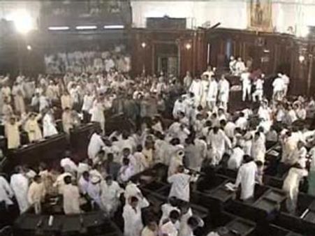 நாடாளுமன்றத்தில் திமுக-பாஜக எம்பிக்கள் மோதல்-அவை ஒத்திவைப்பு