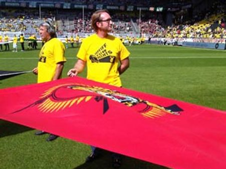 ஜெர்மனி கால்பந்தாப் போட்டி அணிவகுப்பில் தமிழ் ஈழ தேசியக் கொடி பங்கேற்பு