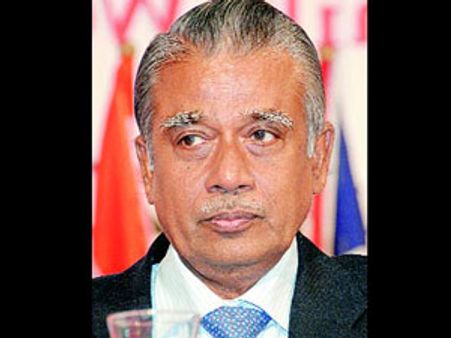 பேரறிவாளன், முருகன், சாந்தன் தூக்குத் தண்டனை குறைக்கப்பட்டால் மகிழ்வேன்- கார்த்திகேயன்