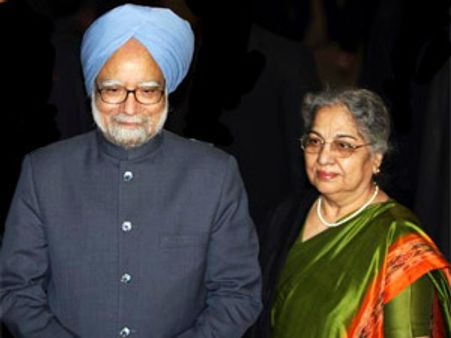 நாங்கள் கண்தானம் செய்து விட்டோம், மக்களும் செய்ய வேண்டும்-பிரதமர், மனைவி கோரிக்கை