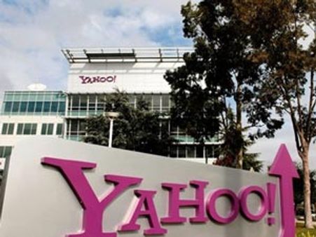 விற்பனைக்கு வருகிறது யாஹூ!