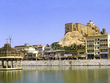 திருச்சி மேற்கு தொகுதியில் எல்லா வாக்குச் சாவடிகளும் பதற்றமானவை-தேர்தல் ஆணையம்