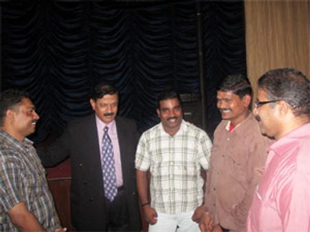துபாயில் 14 இந்தியக் கைதிகளை விடுவிக்கப் பாடுபடும் தமிழர்