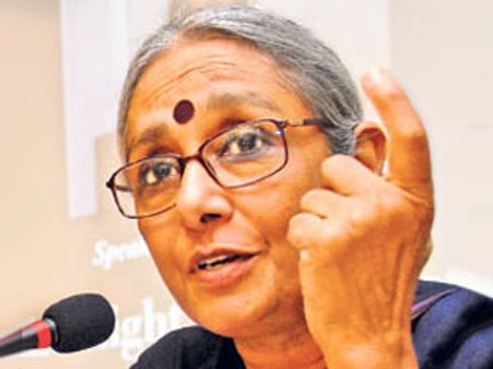 உங்களால் வெறும் 32 ரூபாய்க்கு குடும்பம் நடத்த முடியுமா?- அலுவாலியாவுக்கு அருணா ராய் கேள்வி!