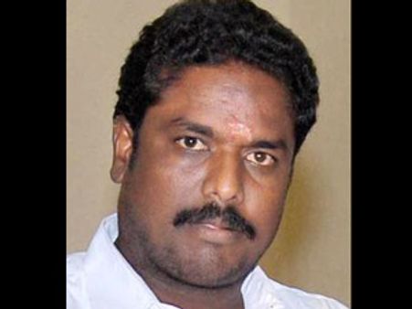 பத்தாம் வகுப்பு தேர்வை ஆள் வைத்து எழுதிய புதுவை அமைச்சர்-காங். போராட்டம்!