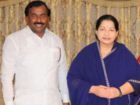 10 புதிய மேயர்களும் நாளை பதவியேற்பு-துரைசாமி பதவியேற்பில் ஜெ. பங்கேற்பு