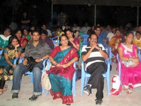 ஷார்ஜாவில் நடந்த த‌மிழ்த்துளி அமைப்பின் தீபாவ‌ளி கொண்டாட்ட‌ம்