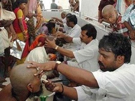 திருப்பதியில் விற்பனை வரி செலுத்தாததால் 800 கிலோ தலைமுடி பறிமுதல்