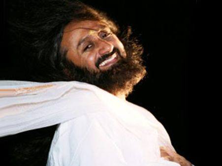 ஸ்ரீ ஸ்ரீ ரவிசங்கரின் 'பாஜக காதலுக்கு' கண் இல்லை-காங்கிரஸ்