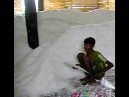 தூத்துக்குடியில் மழையால் தொழில் பாதிப்பு- 9 லட்சம் டன் உப்பு தேக்கம்