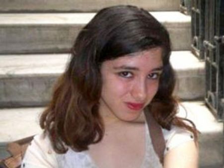 பிளாக்கில் நிர்வாணப் படம் வெளியிட்ட எகிப்து மாணவி: மக்கள் கொதிப்பு