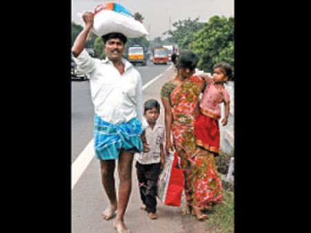 'வறுமை தெரியாத, பேருந்தில் பயணிக்காத கூட்டத்துக்கு கட்டண உயர்வின் சுமை புரியாதுதான்!'