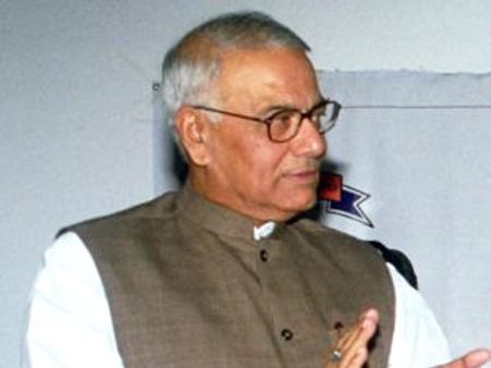 15 நாட்களுக்குள் கருப்பு பணம் பதுக்கியவர்களின் பெயர்களை வெளியிட வேண்டும் - பாஜக