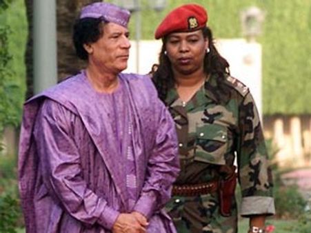 தினமும் 4-5 பெண் பாடிகார்டுகளுடன் உறவு கொண்ட கடாபி- சித்திரவதையில் தவித்த பெண்கள்!