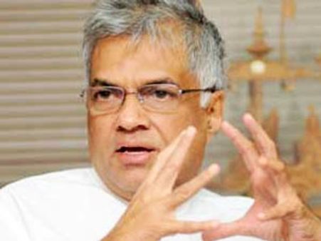 இளம் அரசியல்வாதிகளுடன் 'ஹோமோ' உறவு கொண்டார் ரணில்- அதிருப்தியாளர்கள் புகார்