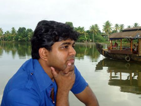 தமிழில் ஒரு SLAM BOOK நாவல்