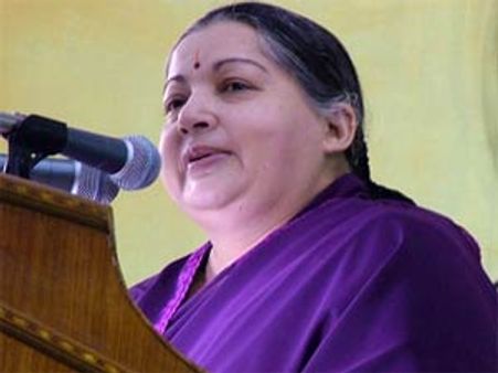 ரூ.82 கோடியில் 50 நவீன கிடங்குகள்: ஜெ. உத்தரவு