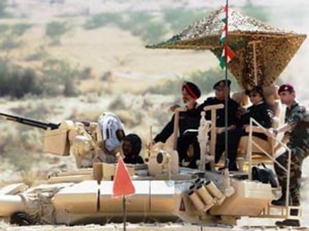 பீரங்கியில் பயணித்த முதல் இந்திய குடியரசு தலைவர் பிரதீபா பட்டீல்