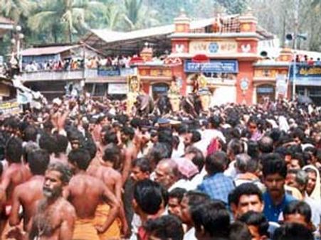 சபரிமலை போகும் தமிழக பக்தர்கள் எண்ணிக்கை குறைந்தது- 3வது நாளாக எல்லையில் பதட்டம்!