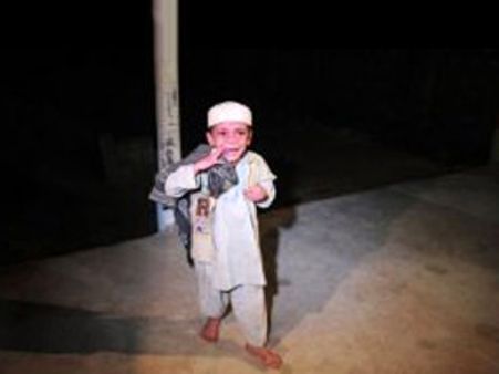 பாக்:மதரஸா ரகசிய அறையில் அடைத்துவைக்கப்படிருந்த 50 சிறார்கள் மீட்பு