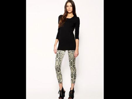 ஆளை அசத்தும் லெக்கிங்ஸ் – ஆளுக்கேற்ப அணிய ஆலோசனை