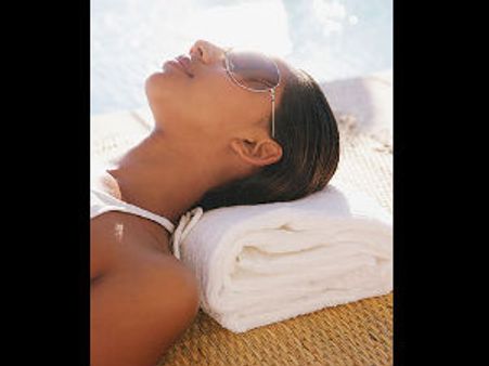 சருமத்தை பாதுகாக்கும் பாக்டீரியா கிரீம்-புற ஊதாக் கதிர்களை தடுக்கும்!