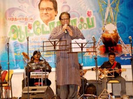 அபுதாபியில் பரத்வாஜ் கலந்து கொண்ட ஆட்டோகிராப் இசை நிகழ்ச்சி: பாரதி அமைப்பு ஏற்பாடு