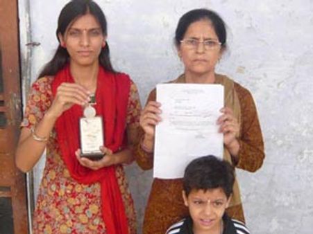 கோட்சேவை மடக்கி பிடித்த வீரரின் குடும்பம் வறுமையில் தவிப்பு!