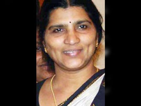 விஜயகாந்த் ஆட்சியைப் பிடிக்கும் வாய்ப்பு உள்ளது: என்.டி.ஆர். மனைவி ஆரூடம்!