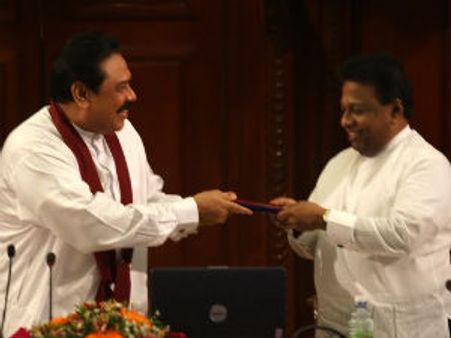 அமெரிக்க சதிக்கு ரணில் துணை: புலம்பும் இலங்கை!