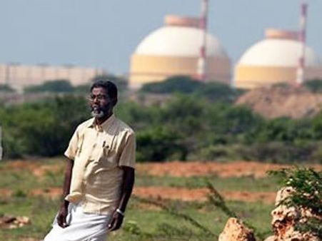 'குற்றச்சாட்டை நிரூபிக்காவிட்டால் பதவி விலகுவாரா மன்மோகன் சிங்?' - உதயகுமார் சவால்